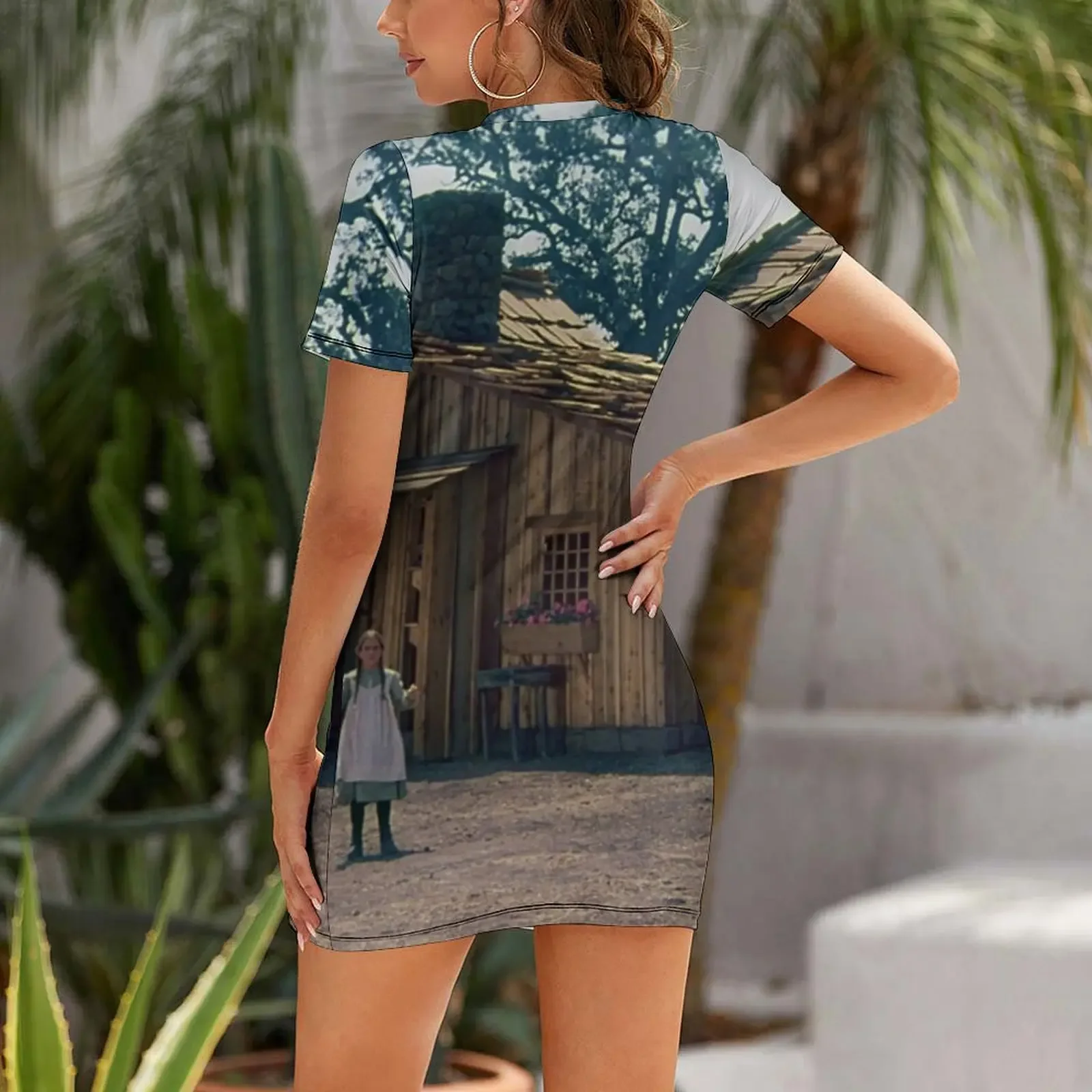 Rumah kecil di padang rumput.  - Summer Clothing Online ulasan dan harga